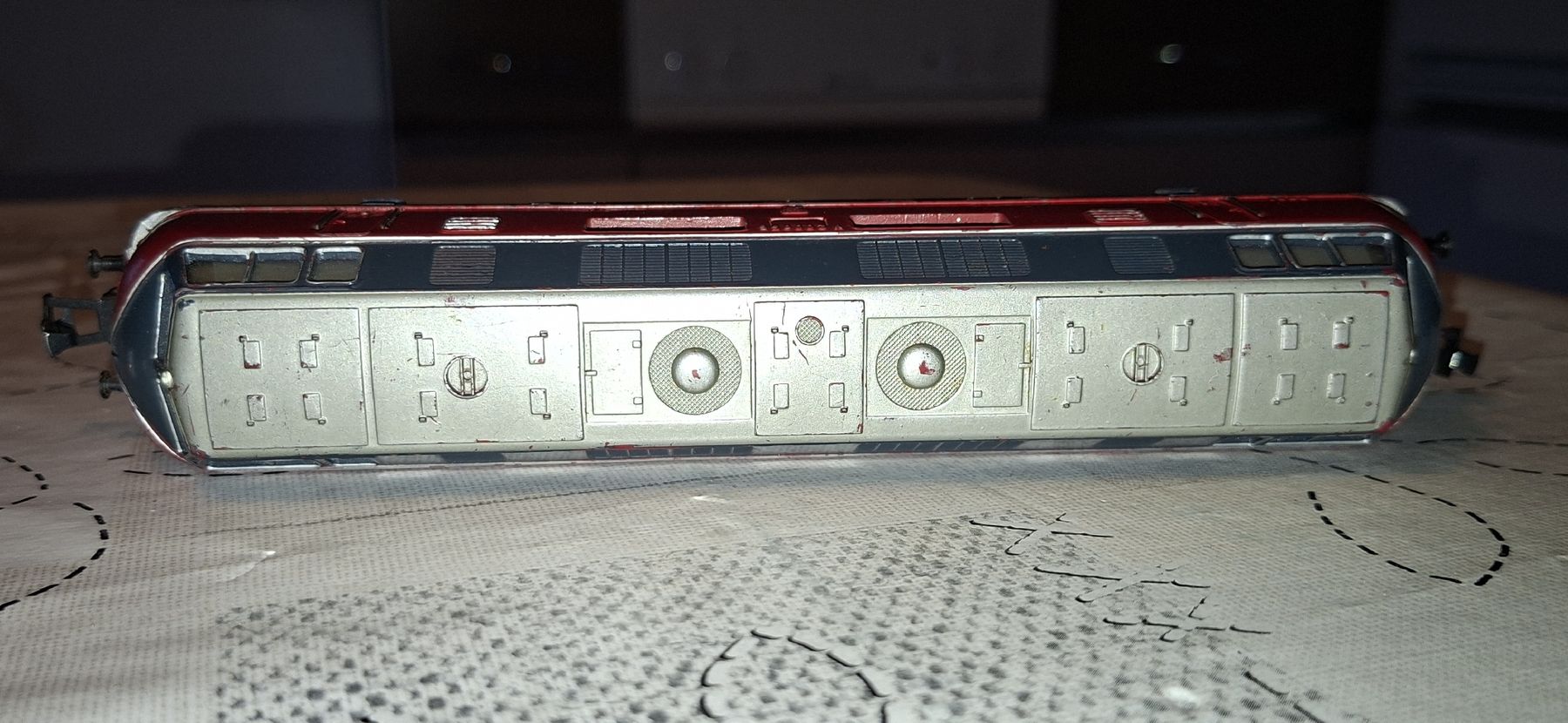 Märklin Modellini di ferrovie: H0 Analog Wechselstrom DB Lok V200 056 Fährt.Preisvorschlag – Difettoso da Pfäffikon ZH venduto da gub_2j76 6