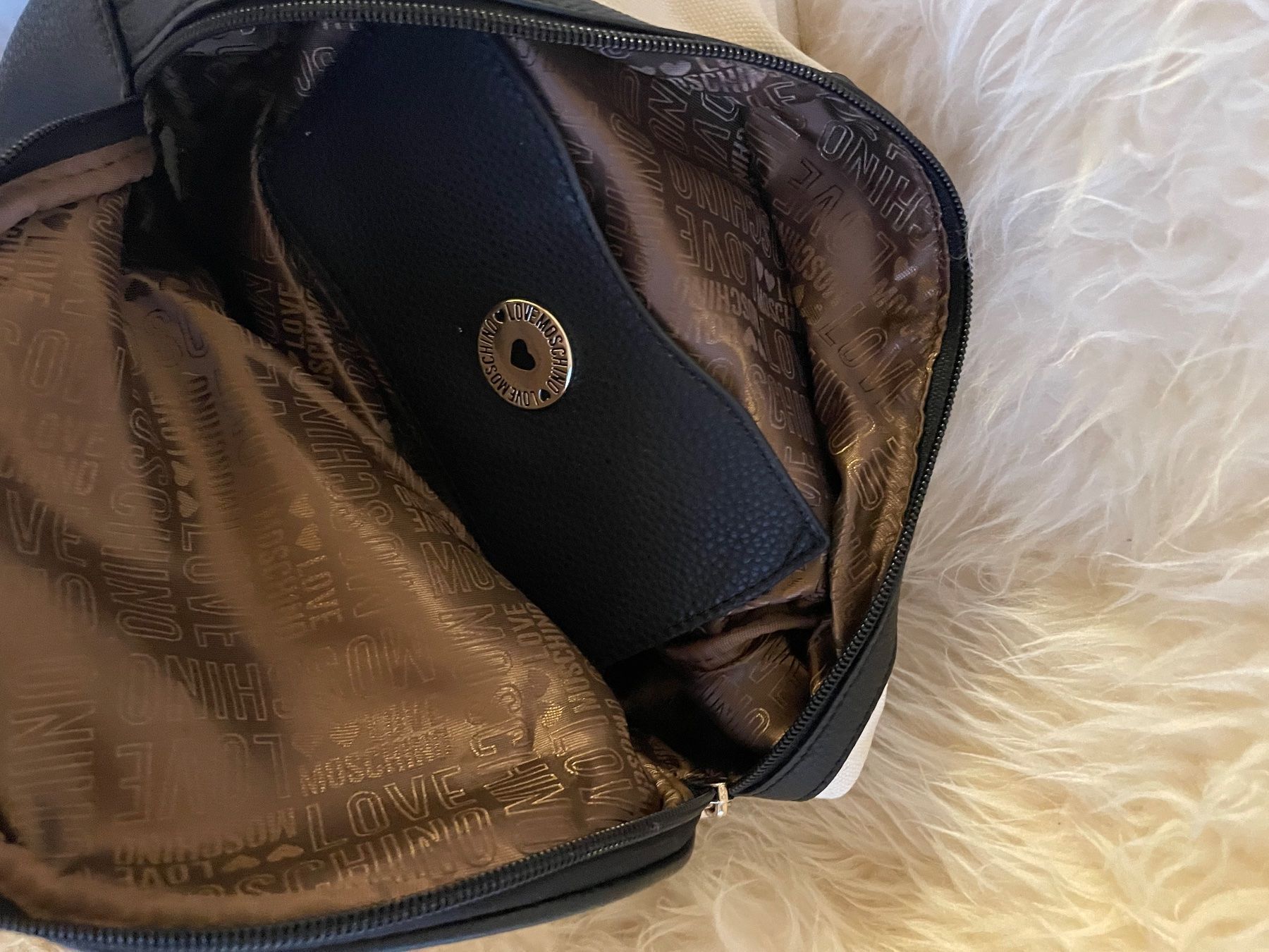 Moschino Zaini: Moschino love Rucksack – Usato da St. Gallen venduto da jojan 2