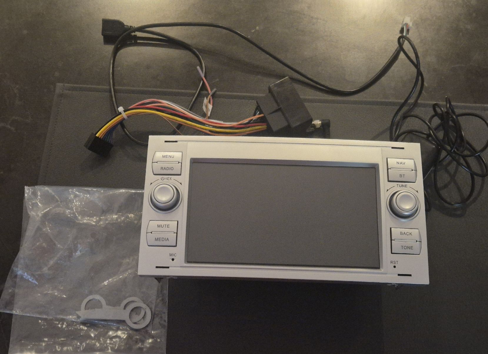 Radio: Autoradio mit Navigation und Bluetooth-Funktion – Usato da Bad Zurzach venduto da dau_m8gm 2