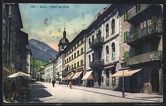 Cartoline postali: AK Sion, Hotel de Ville, Ladengeschäfte – Usato da Berlin venduto da bartko-reher