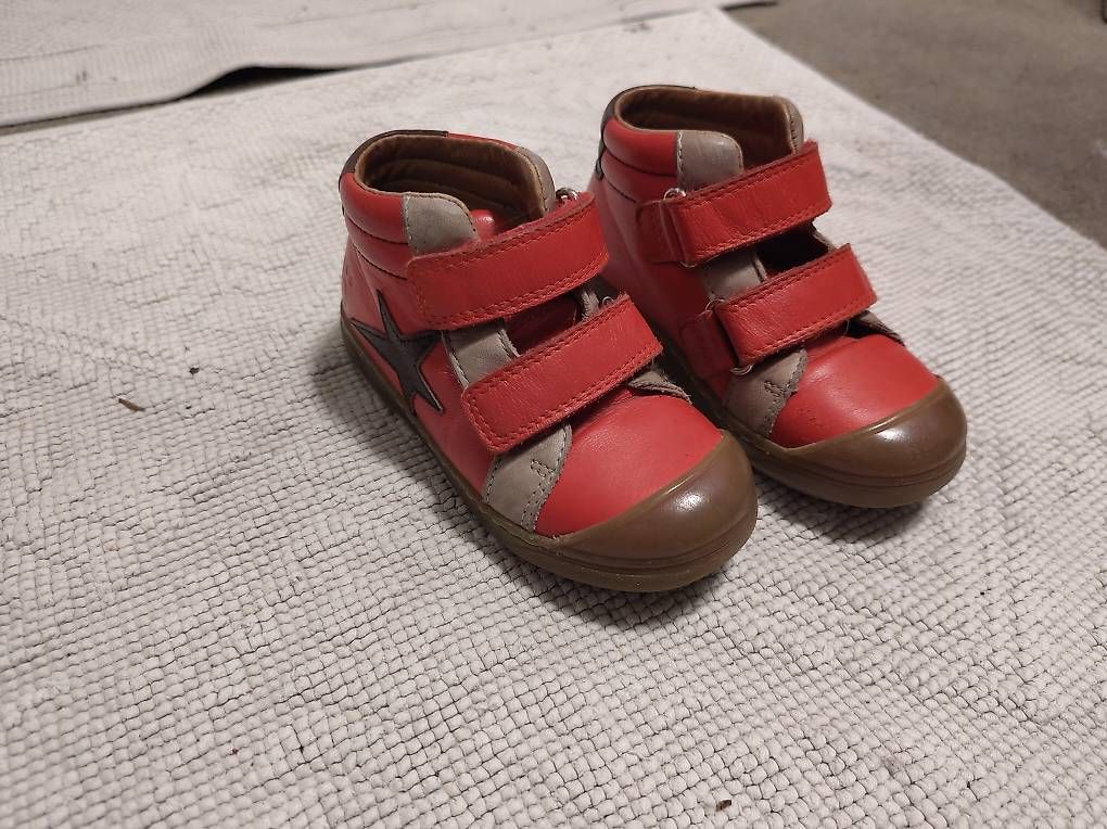 Schuhe für Jungen: Basket chaussure Benjie taille 24 – Gebraucht aus Veyrier von cec_2xq6 2