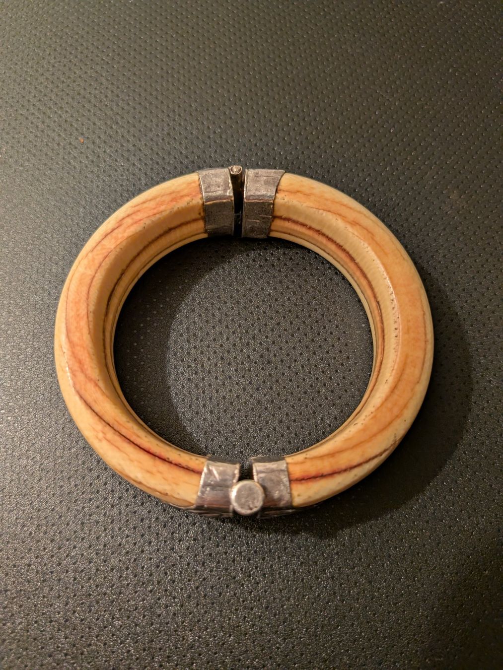 Bracciali & Braccialetti: Afrikanische Armspange – Usato da Emmen venduto da magelan 1