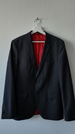 Hugo Boss Sakko dunkelgrau mit rotem Futter Gr. 48/50 Neuwer