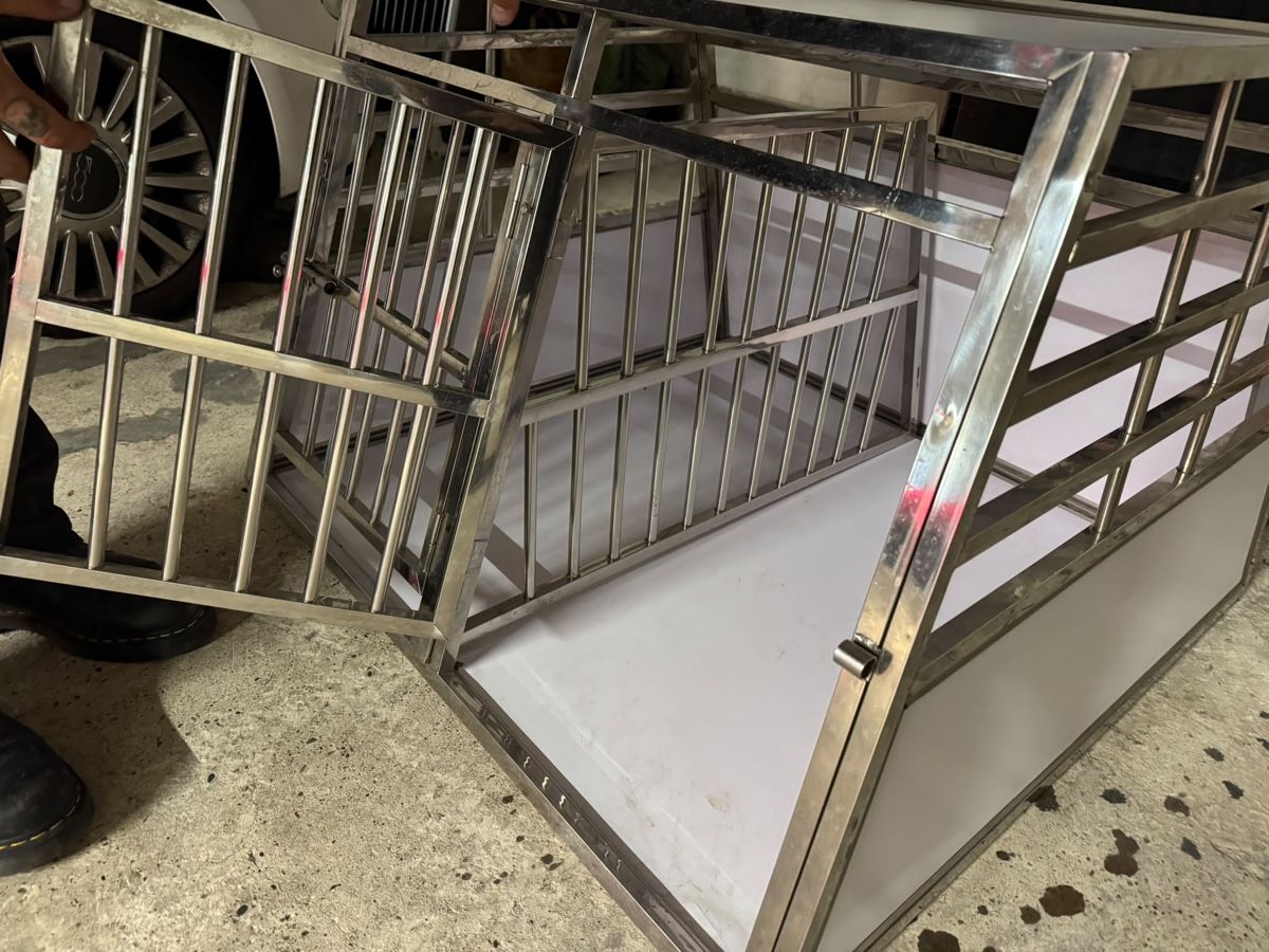 Cages, transport & sécurité: Hundebox – D'occasion à Basel par Caveli 7