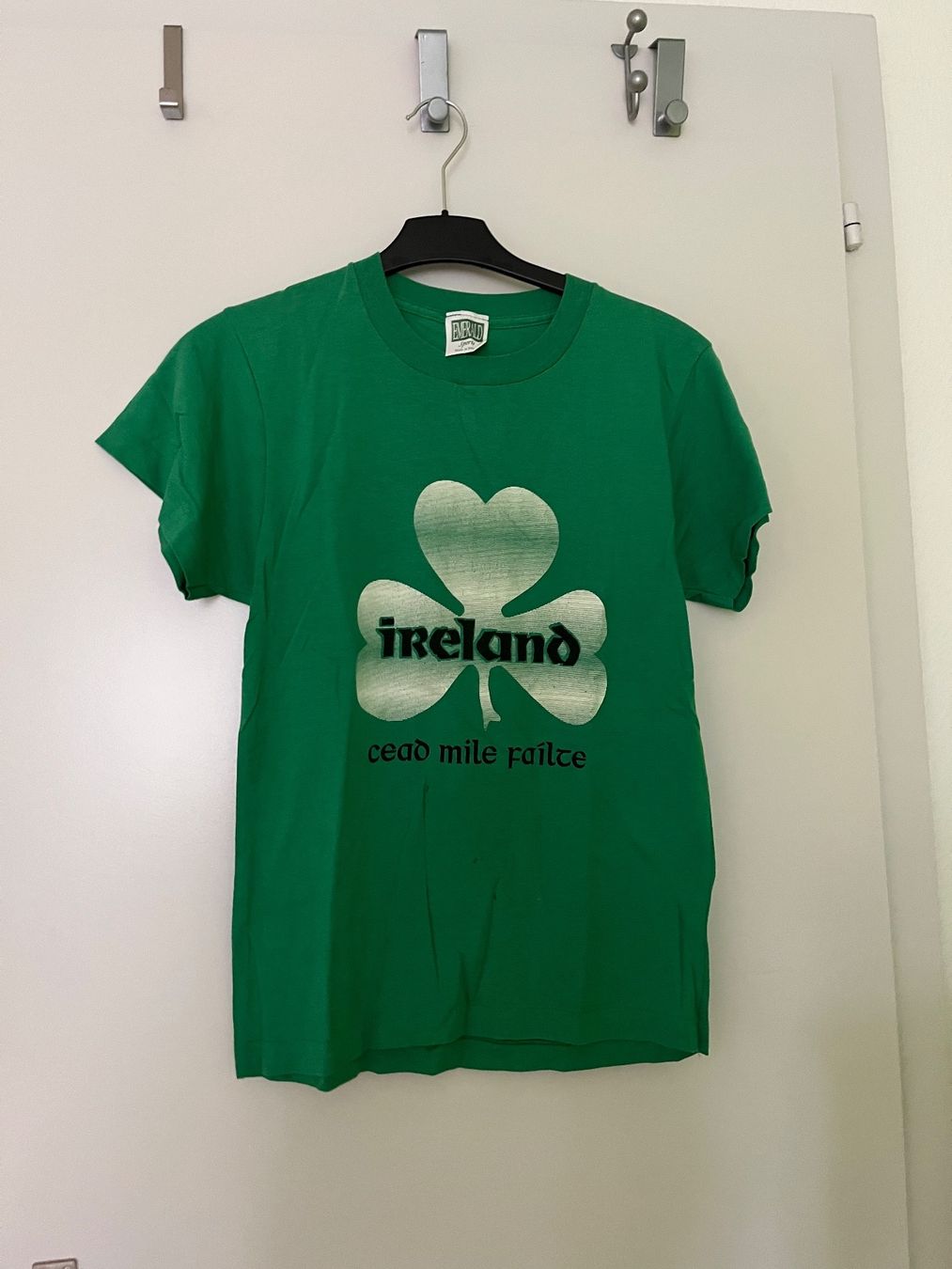 T-shirt: Vintage t shirt. Glücklich – Usato da Zürich venduto da til_smy2