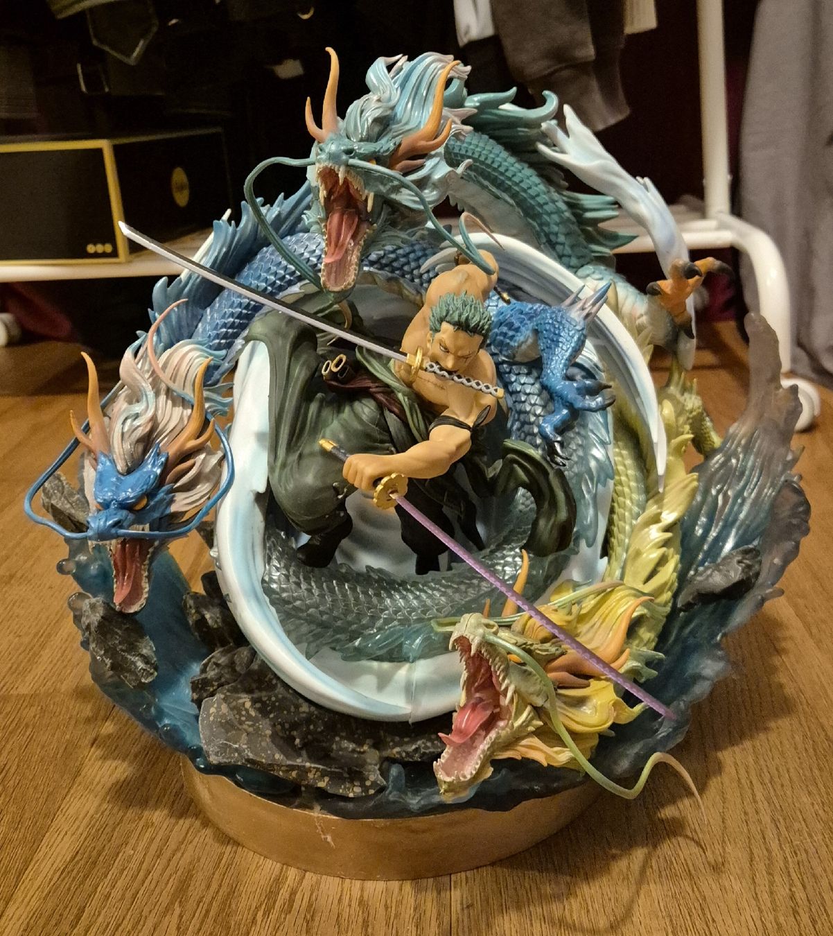 Sculture & Statue: Statue Zoro One Piece, avec dragons – Nuovo (secondo la descrizione) da Muraz (Collombey) venduto da let_mwf2 1