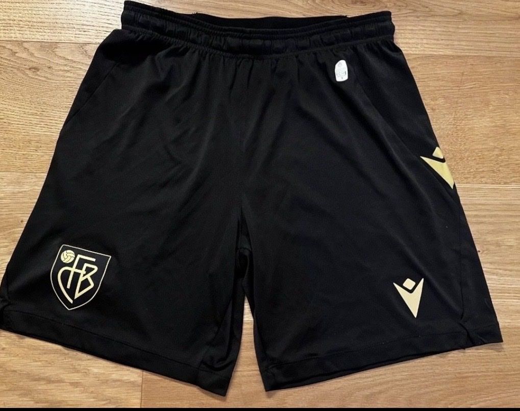 Canottiere & Pantaloni: Fc Basel Shorts Gold – Usato da Basel venduto da kleinerprinz