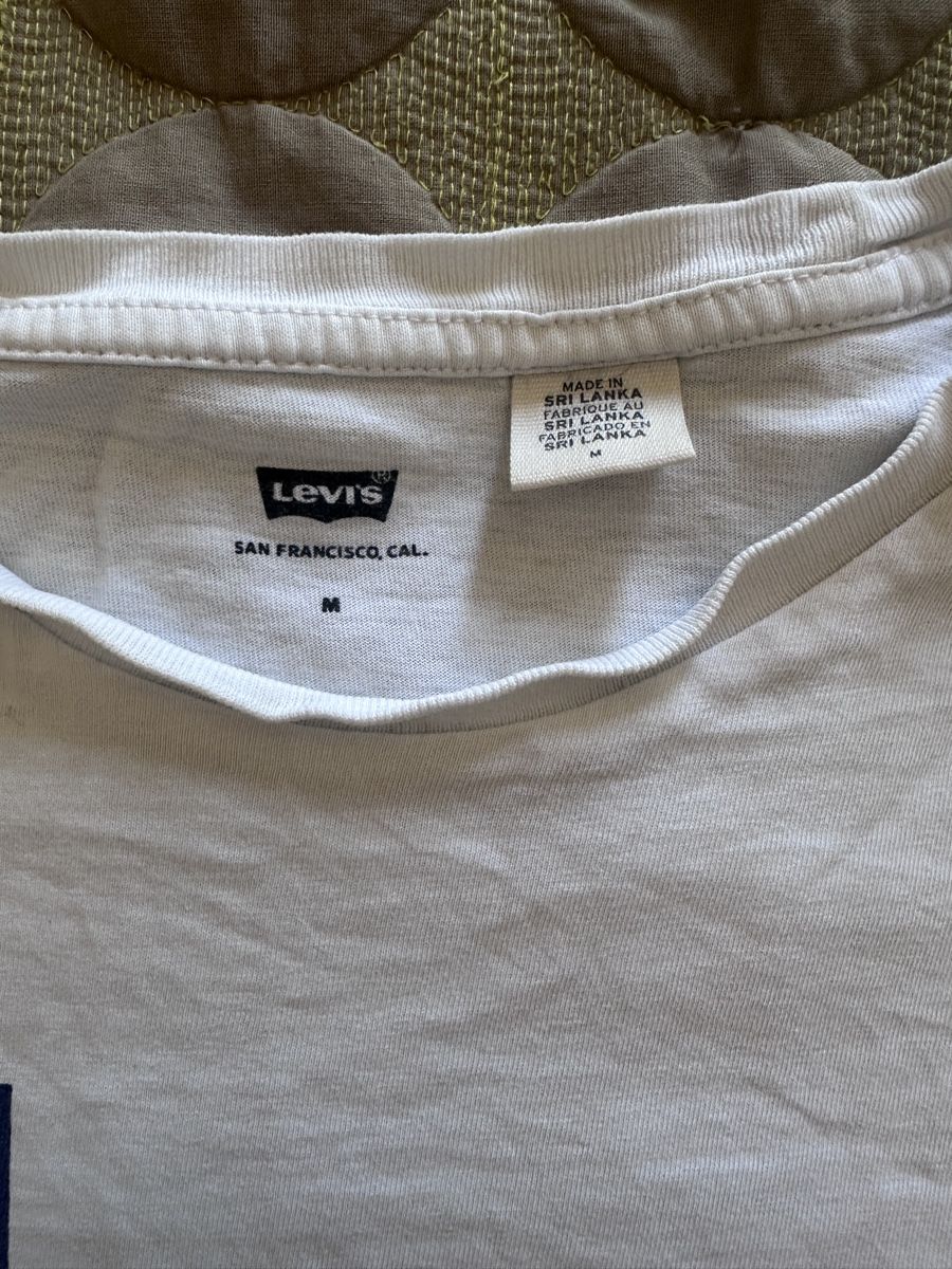 Levi's T-shirt: T-Shirt von Levi‘s – Usato da Fribourg venduto da samsam04 1
