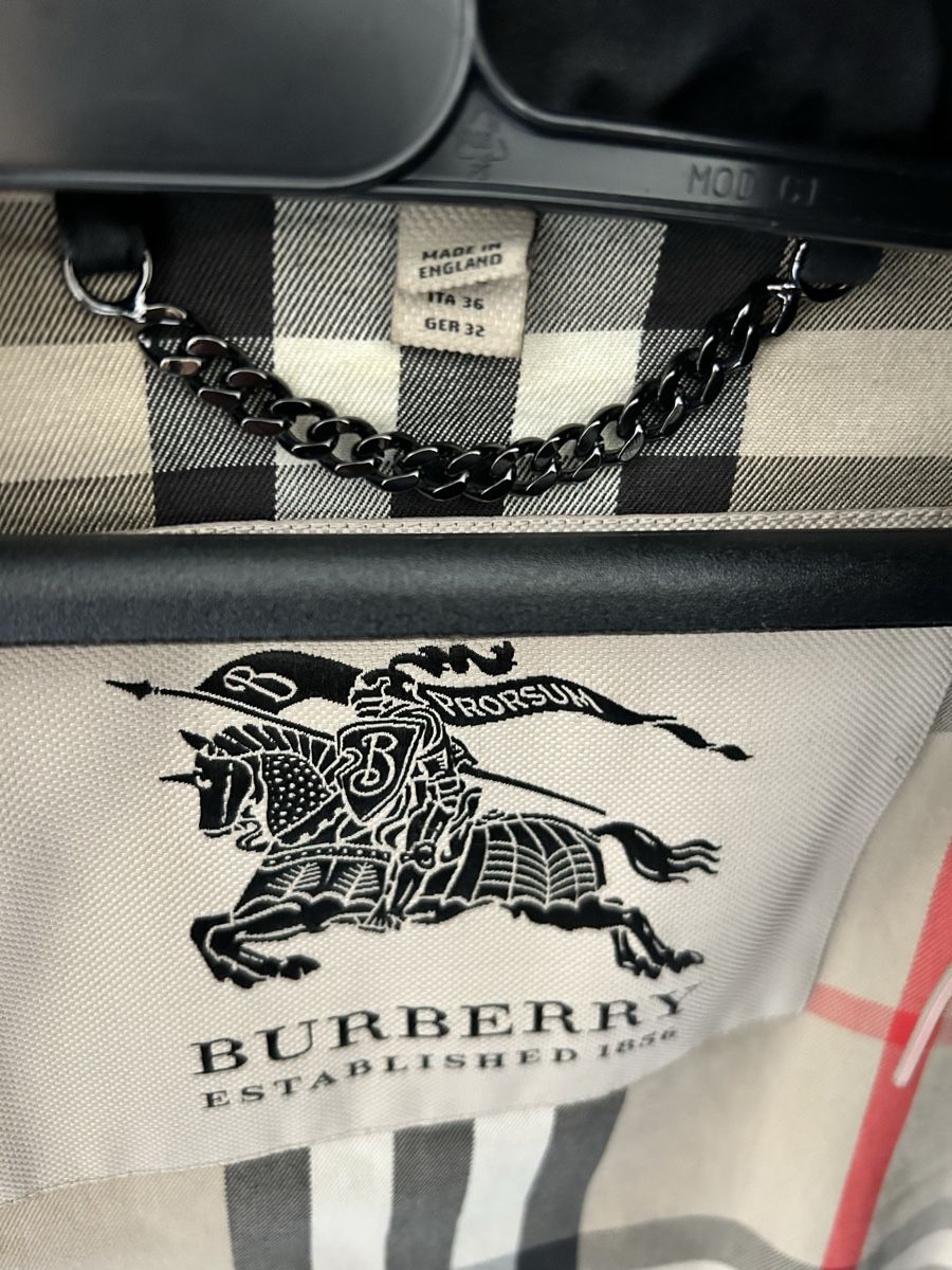 Burberry Mäntel: Trench Burberry noir – Gebraucht aus Lully VD von Garance040 6