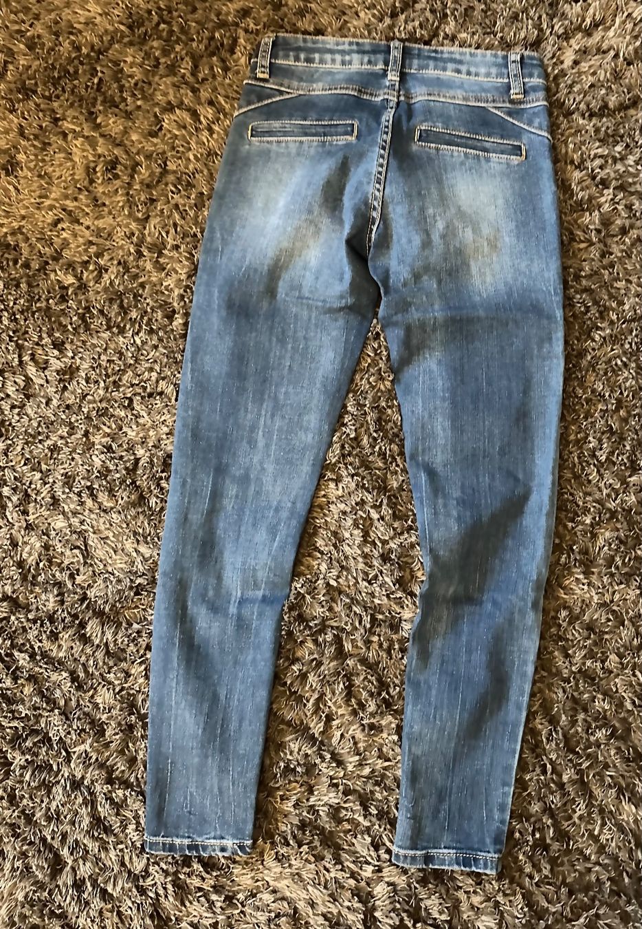 Jeans: Jeans via Farini – Neuf (Voir description) à Bolken par viv_52qx 2