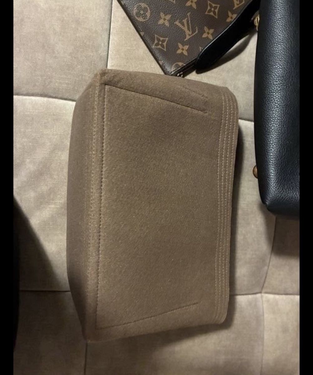 Louis Vuitton Taschen für Damen: Louis Vuitton Key Hobo PM – Neu (gemäss Beschreibung) aus Gelterkinden von Sissacherli 7