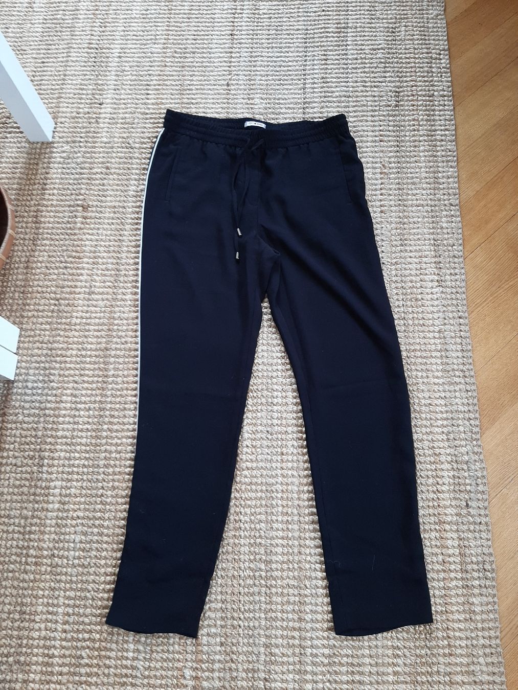Pantalons: Pantalon sport chic fluide M – D'occasion à Lausanne par Cognitia 1