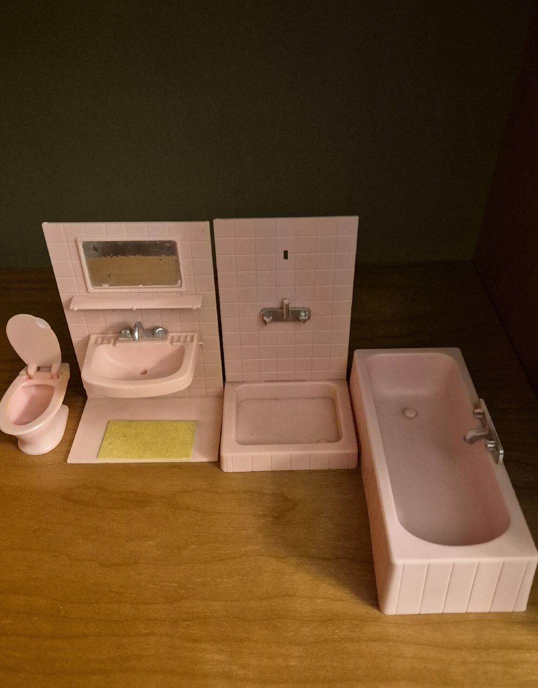 Puppenhäuser & -möbel: Süsses Puppenhaus Badezimmer-Set  – Gebraucht aus Schaffhausen von peggi77755 1