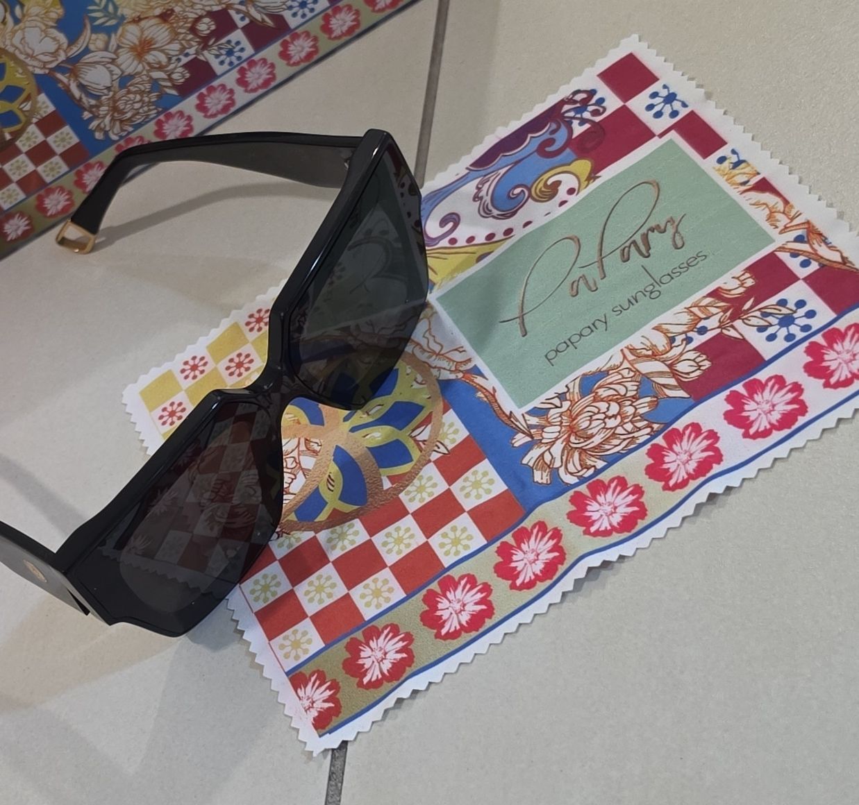 Lunettes & Verres: Papary Sonnenbrille – D'occasion à Affoltern am Albis par Ebruli89