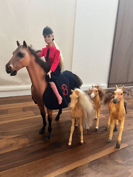  Foto zu Barbie Reiterset/Pferd 