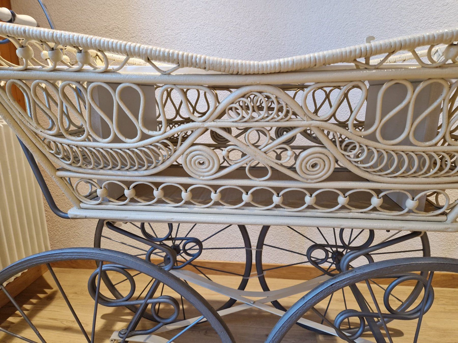 Kinderwagen: Wunderschöner Antiker Kinderwagen – Gebraucht aus Matten(St.Stephan) von brocanteur86 3