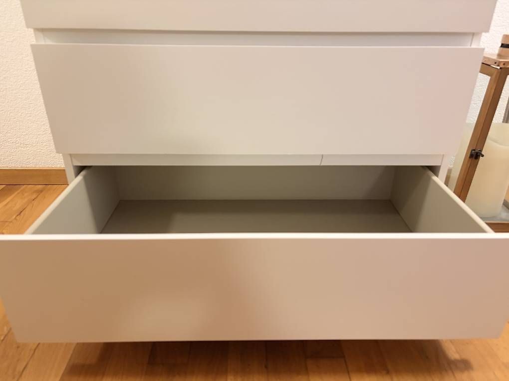 Cassettiere: IKEA MALM Kommode Weiss mit original IKEA Glasplatte – Usato da Uttwil venduto da TFuchs 3