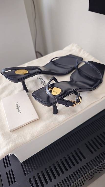 Chaussures femmes: Yves Saint Laurent  – D'occasion à Lausanne par pat_6plk 2