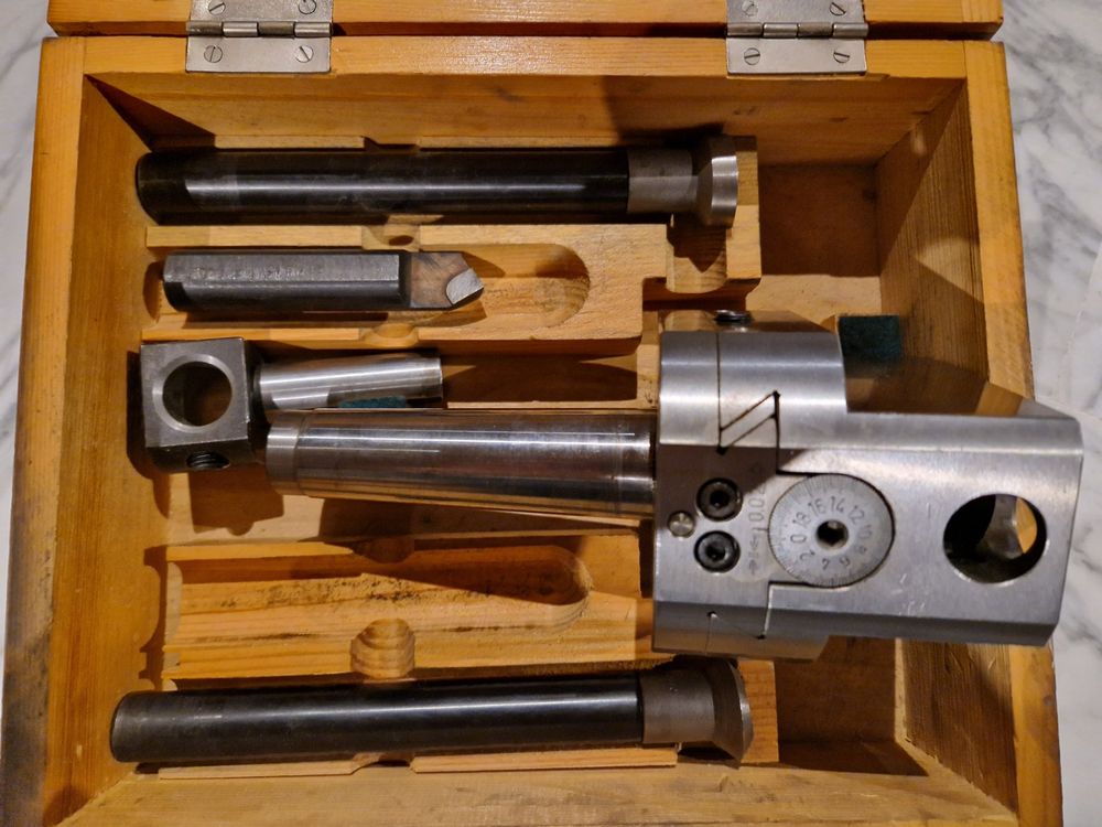 Ausdrehkopf mit Zubehör im Holzkasten (Gebraucht) in Dietikon für CHF