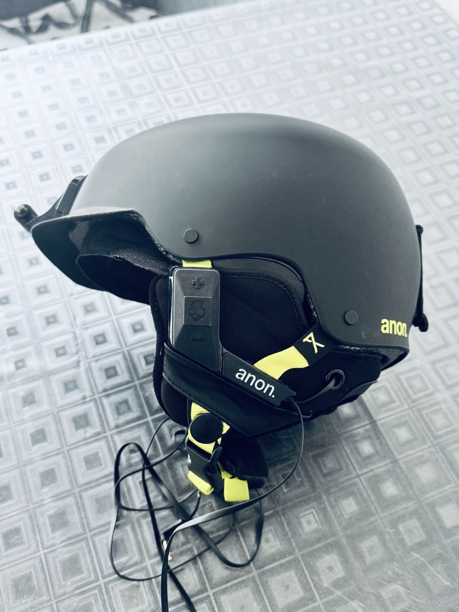 Caschi: Casque ski snowboard Anon – Nuovo (secondo la descrizione) da Moutier venduto da Rossiforever