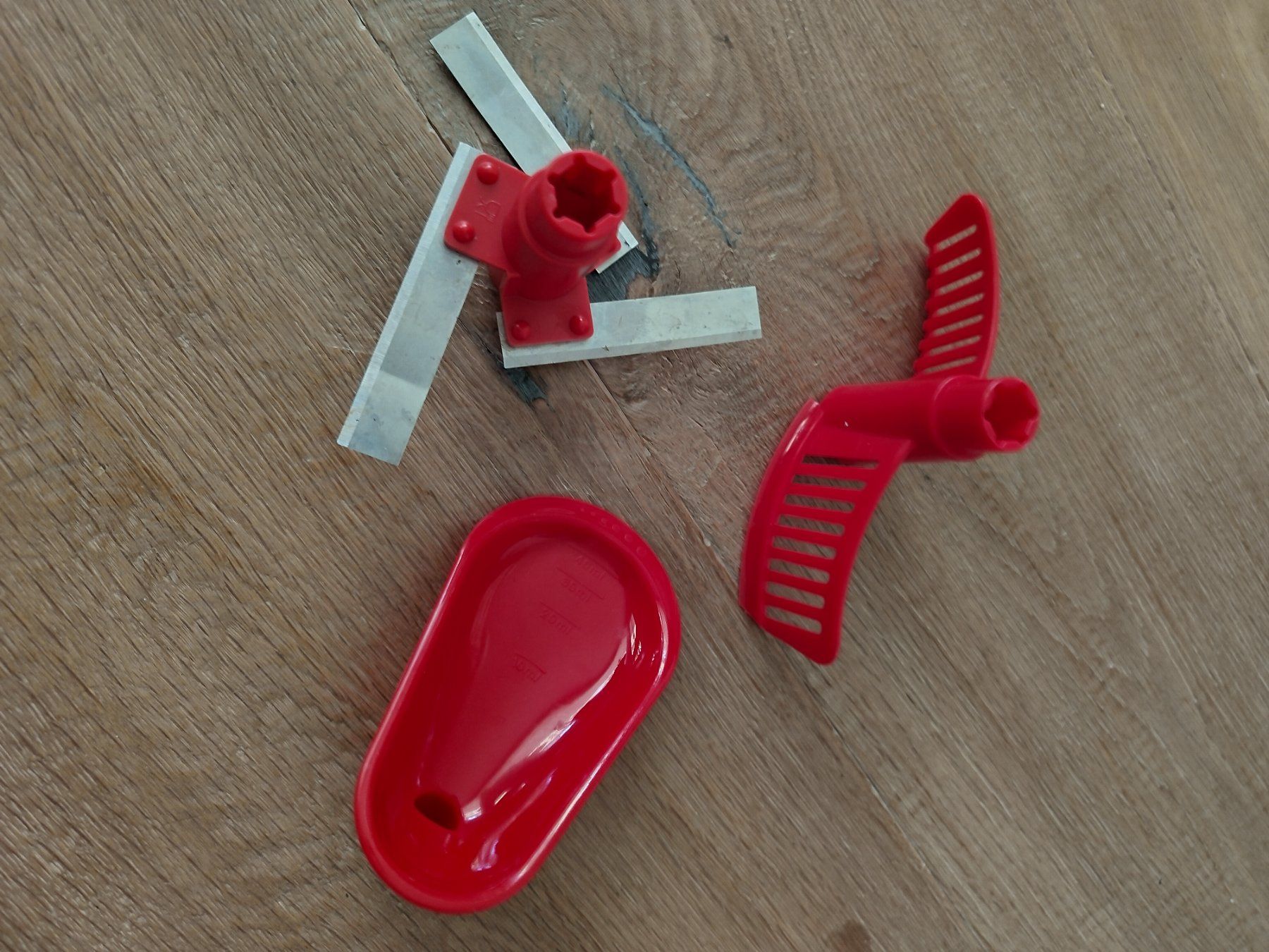 Tupperware Küchengeräte: Tupperware Quick Chef 3  Rot mit Zubehör – Neu (gemäss Beschreibung) aus Münchenbuchsee von mawi82 2