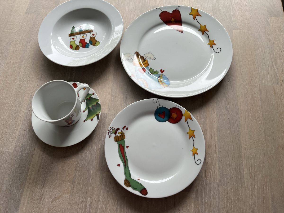 Geschirrsets: Weihnachts-Geschirrset, Winterdeko, Festtagstisch – Neu (gemäss Beschreibung) aus Arlesheim von Bottega12