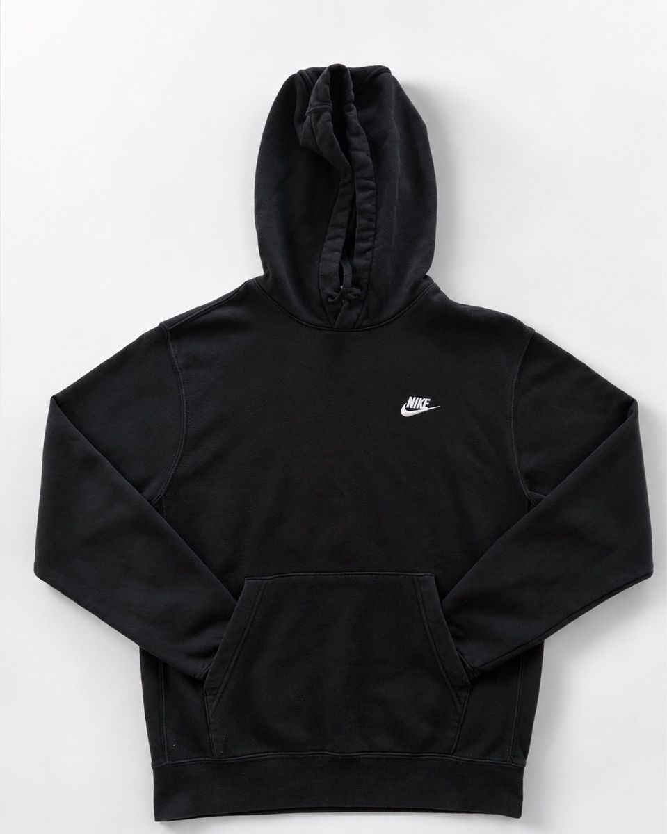 Nike Maglioni & Felpe: Nike Pull à Capuche Noir - Taille M - Très bon état – Nuovo (secondo la descrizione) da Genève venduto da VYRONArchive