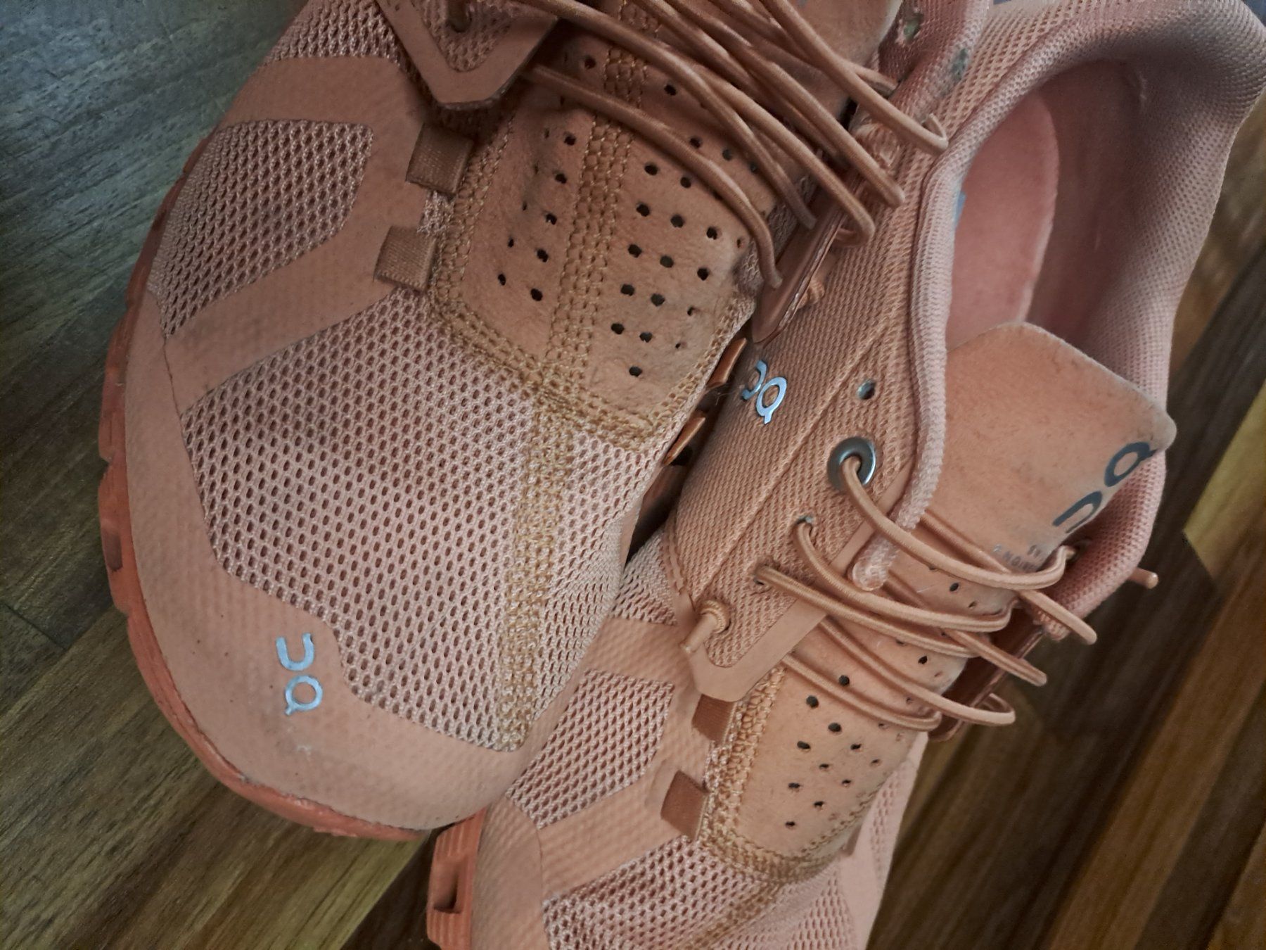 On Scarpe da donna: On Schuhe Gr.40 – Usato da Emdthal venduto da kasira 2