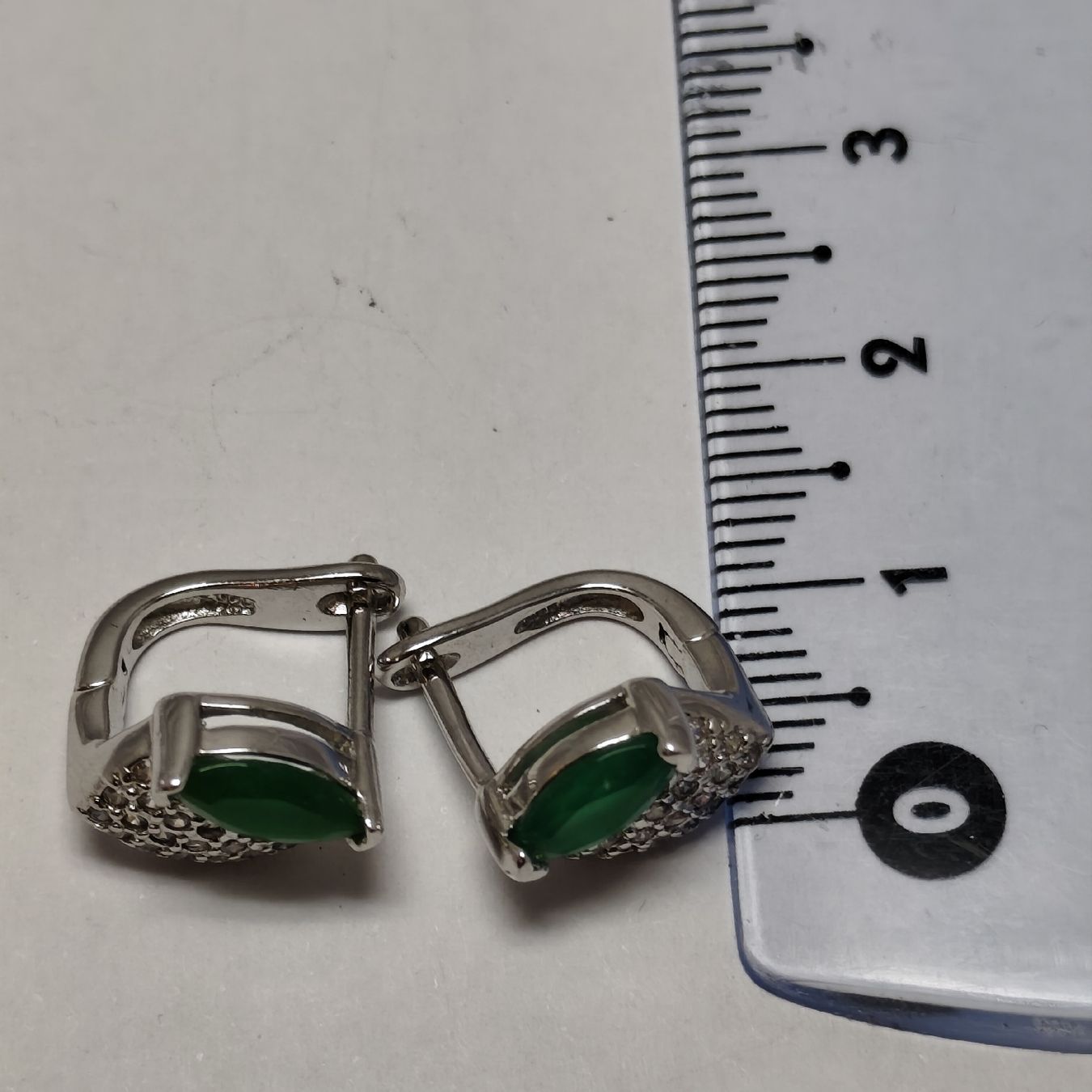 Orecchini pendenti & Orecchini a lobo: Silber-Ohrringe 925 mit grünem Stein A1 – Usato da Châtelaine venduto da Tropic.Watch2 3