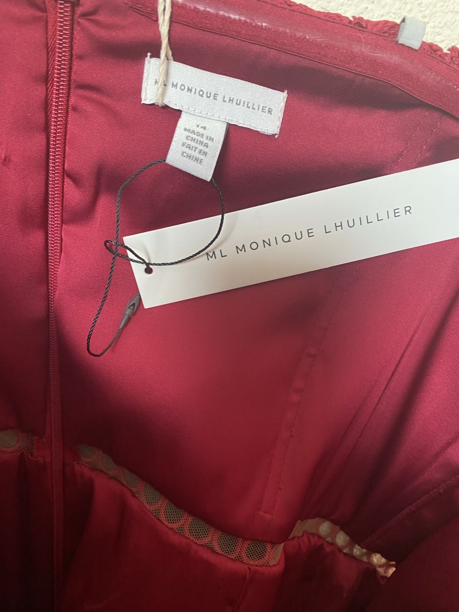 Vestiti: Rotes ML Monique Lhuillier Spitzenkleid – Nuovo e nell'imballaggio originale da Bern venduto da mel_x88r 7