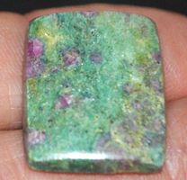 Cabochon L-8541 – Rubin Fuchsit -23x18mm