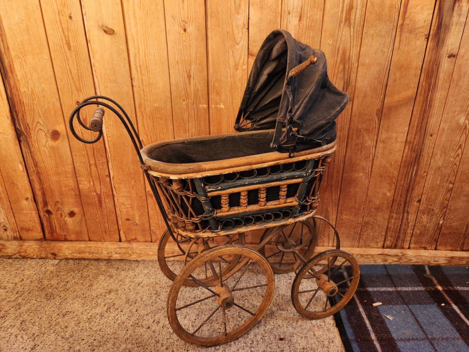 Carrozzine per bambole: Antiker Puppenwagen – Usato da S-chanf venduto da pat_9lxp