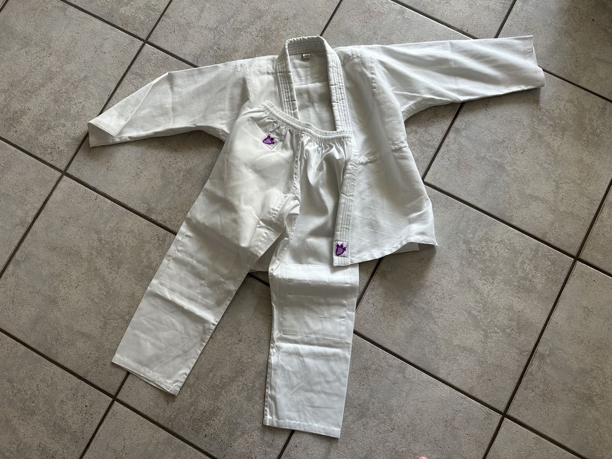 Kimono: Judoanzug Gr. 130  – Nuovo (secondo la descrizione) da Rümlang venduto da NStucki