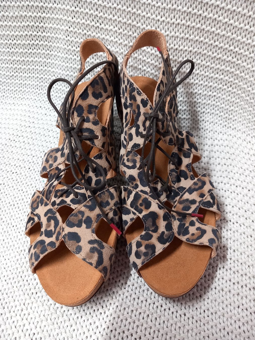 Think Damenschuhe: Think! Sandalen /Pumps Gr.40 Leo-Muster, NEU – Neu (gemäss Beschreibung) aus Merligen von muss_haben 1