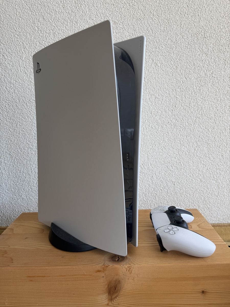 Sony Console: Playstation 5 Konsole mit Controller – Usato da Cham venduto da Deflurim 2