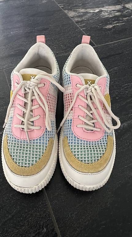 Scarpe da donna: Sneakers Gr.39 – Usato da Günsberg venduto da ElenaFl 1