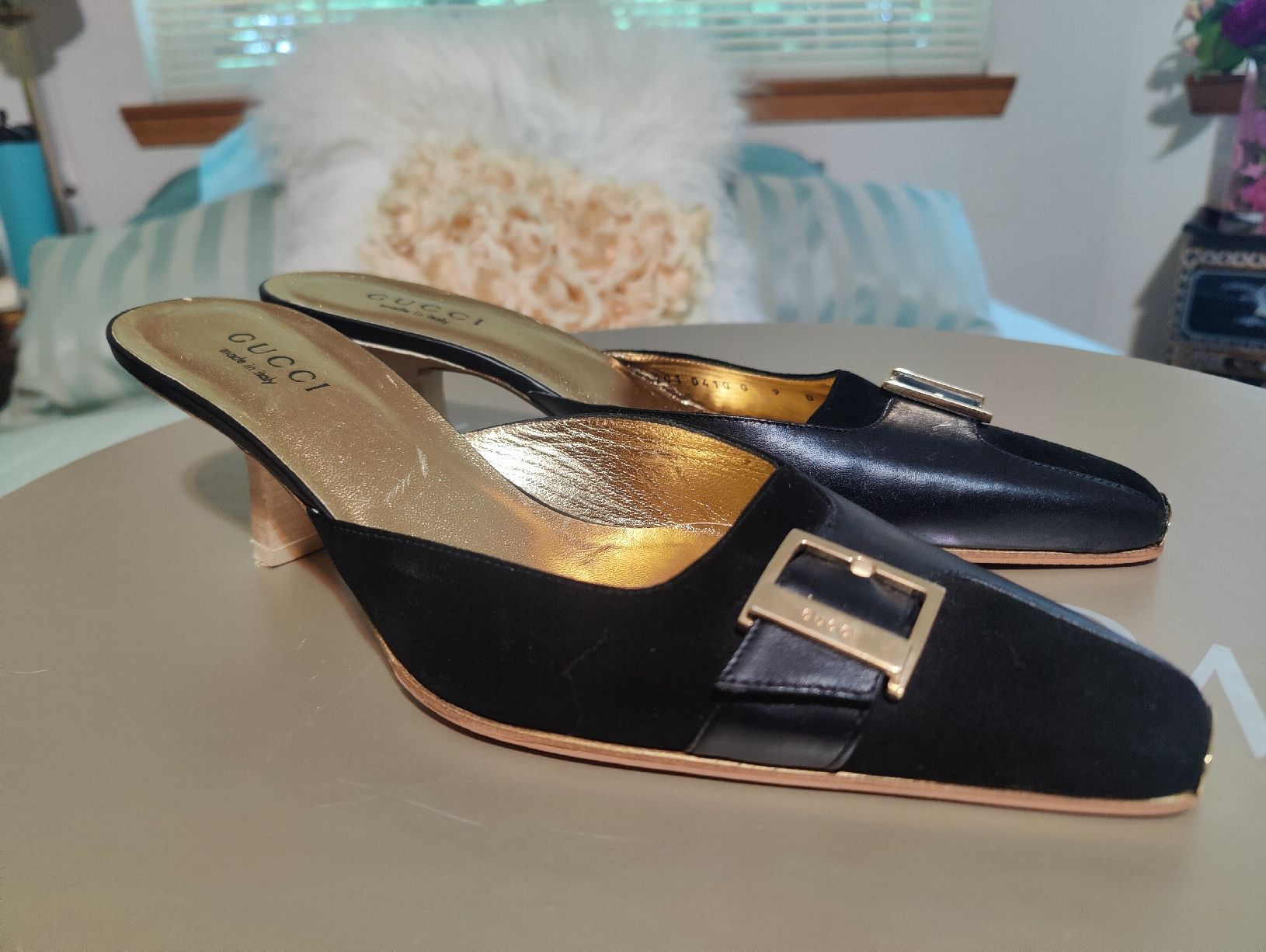 Gucci Scarpe da donna: New Authentic Gold Buckel Gucci heels 9US – Nuovo (secondo la descrizione) da Effretikon venduto da wie_p8sj 1