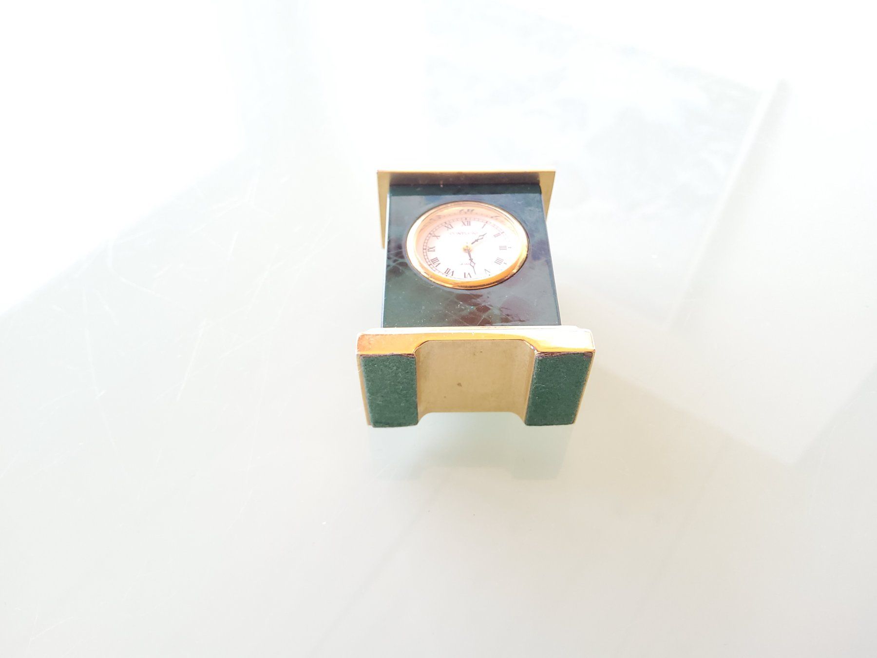 Pendules & Horloges murales: Petite pendulette de table à quartz  – Défectueux à Malleray par Broc-Mo 6