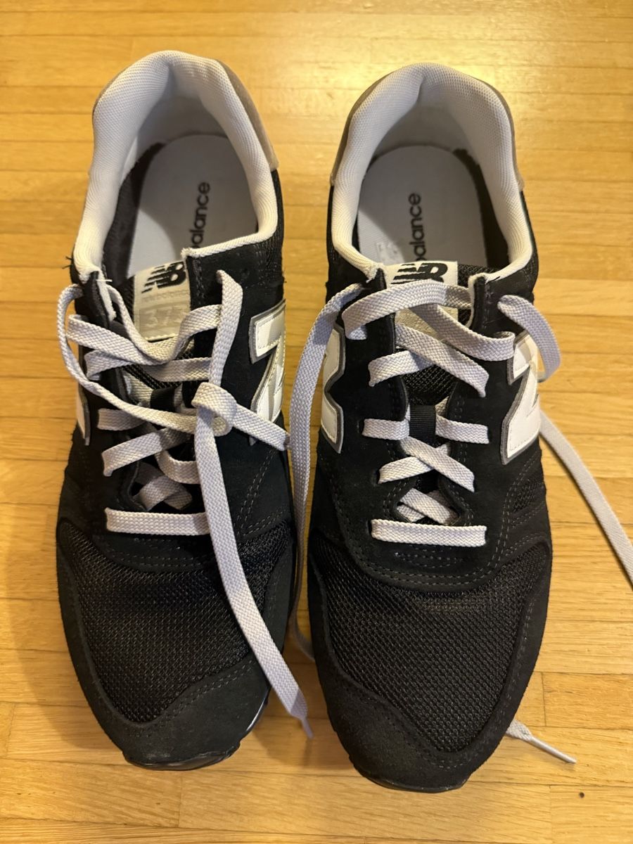 New Balance Scarpe da uomo: 4 Paar New Balance 373 – Nuovo (secondo la descrizione) da Therwil venduto da Gravitron 1