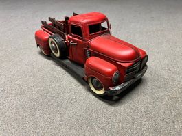 roter Pickup-Modellauto aus Blech, Länge 32cm, Höhe 14cm