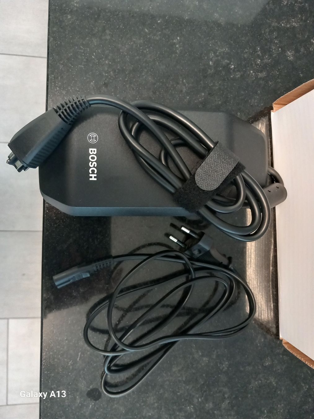 Bosch Caricabatterie: 4A Charger von Bosch – Nuovo (secondo la descrizione) da Chur venduto da sandra.zentner 1
