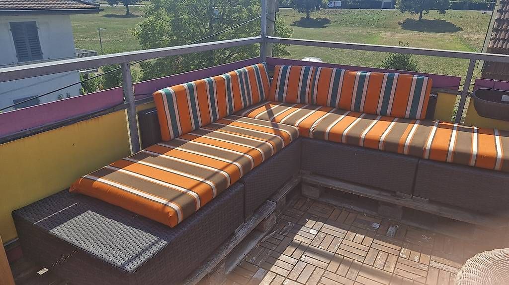 Tavoli: Garten launge mit kleine tisch – Usato da Windisch venduto da elm_5tmf 2