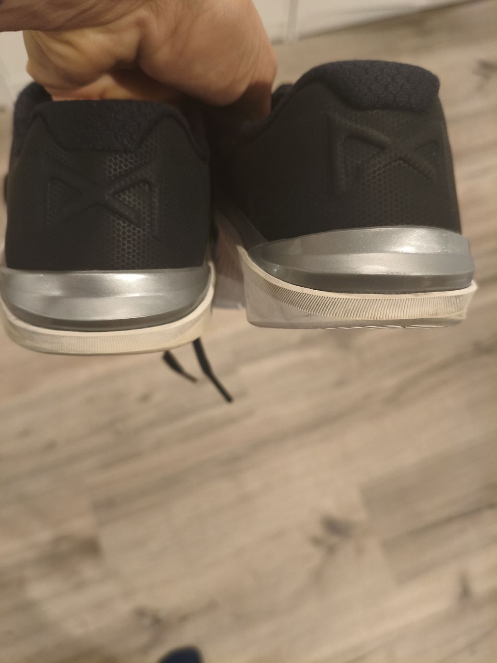 Scarpe da donna: metcon 6 numero 36.5 – Usato da Bioggio venduto da OresteIronix 2