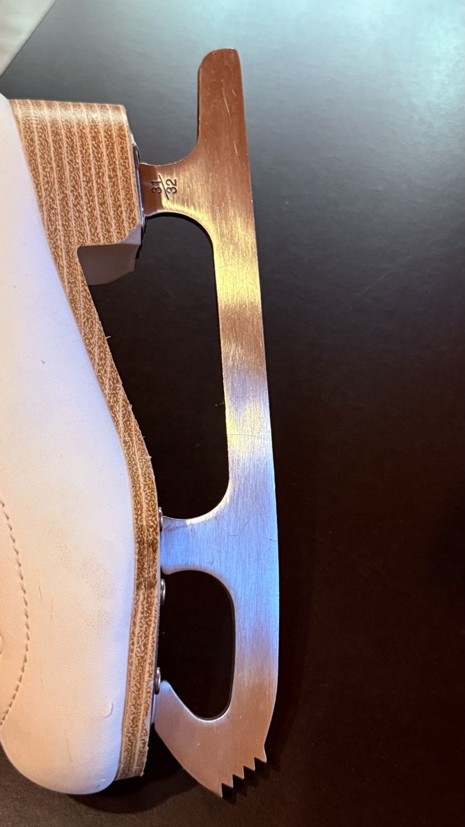 Graf Pattini da ghiaccio: Patins à glace taille 31/32 – Usato da Renan BE venduto da atila08 5