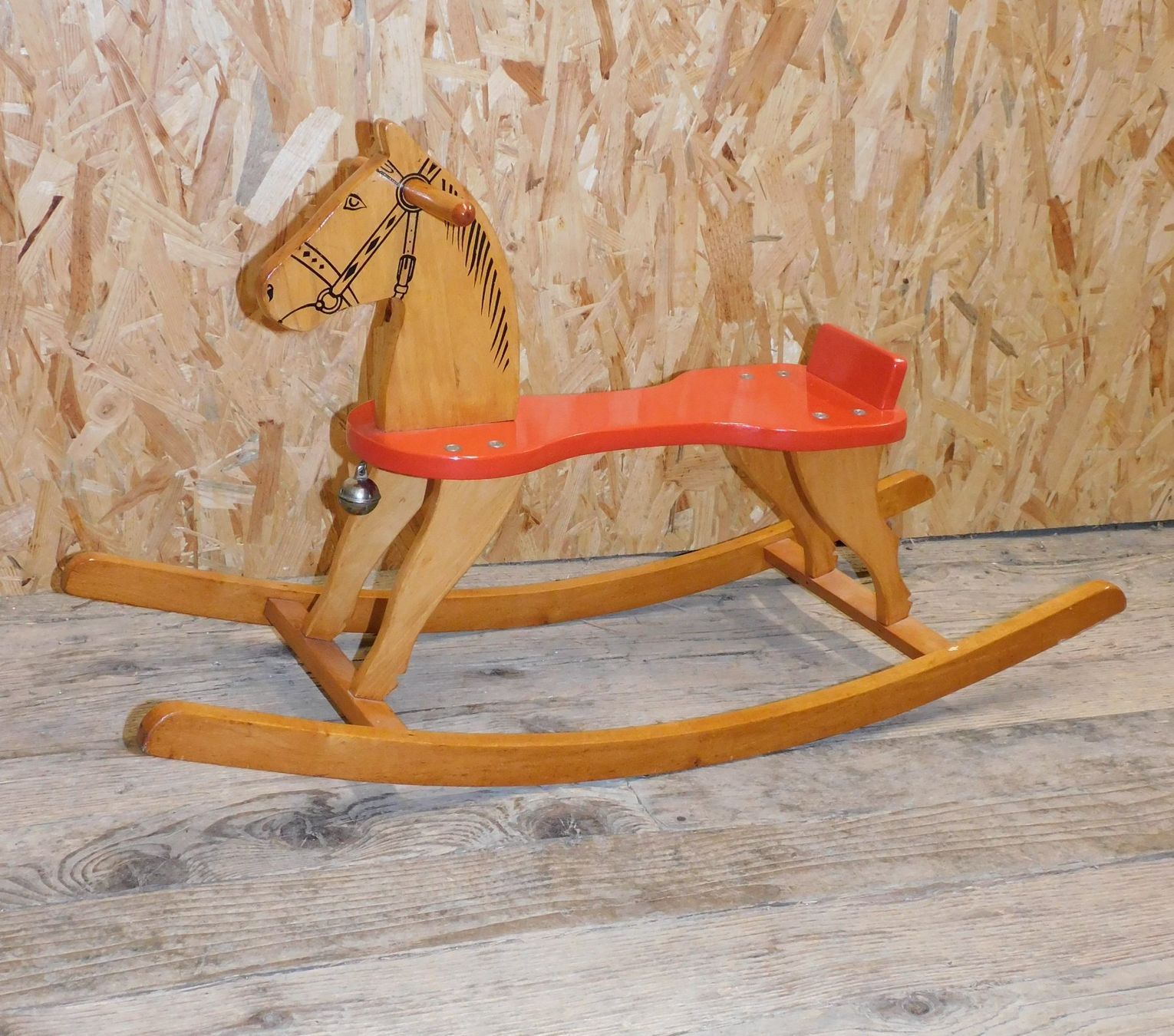 Giocattoli: Schaukelpferd altes Holz Schaukelpferd – Usato da Sursee venduto da 76 3