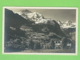 Wengen gegen die Jungfrau und das Breithorn