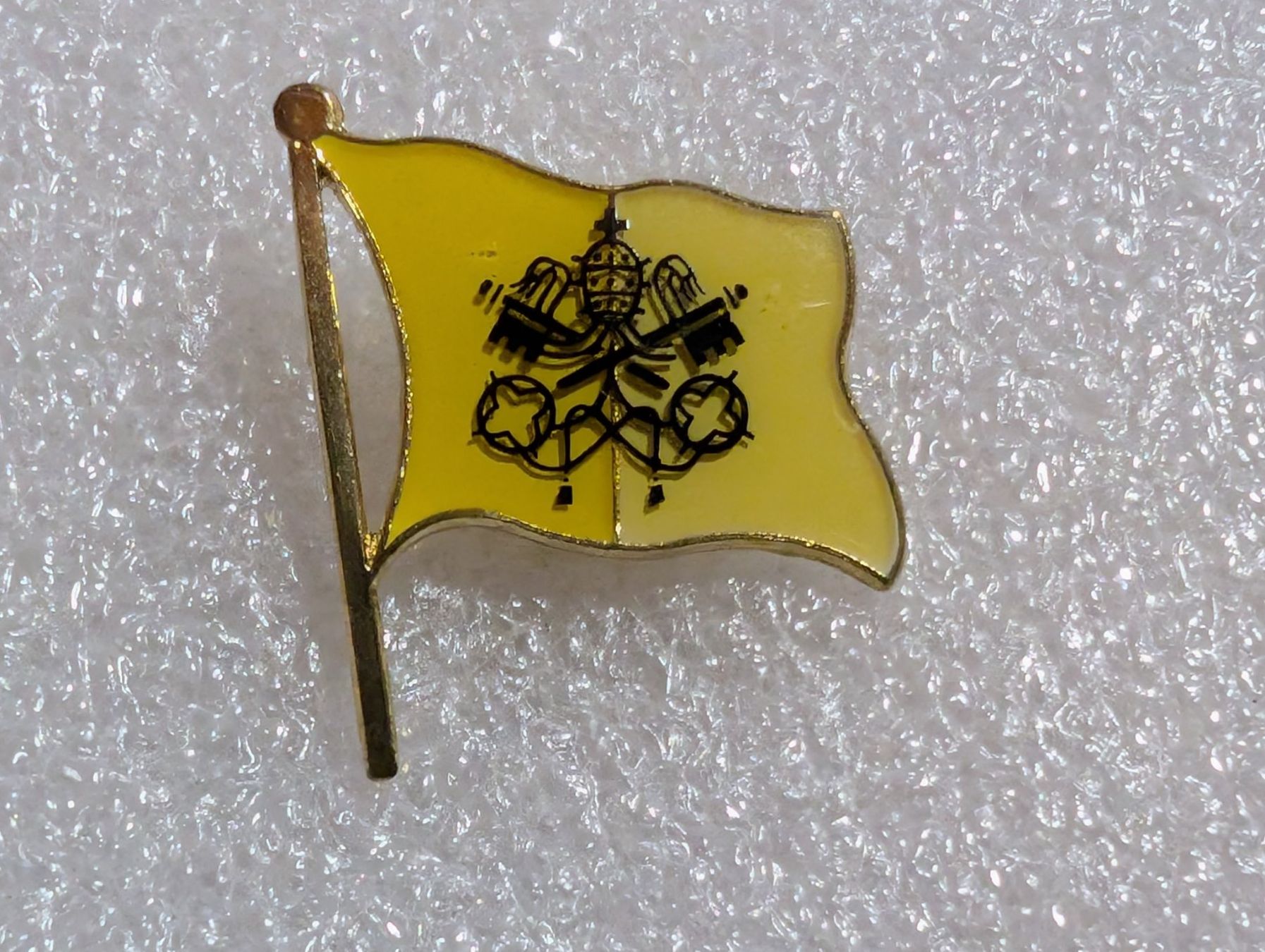 Plaquettes & Badges: Ansteckpin 253: Flagge – D'occasion à Oppligen par Pin-Fall-Shop