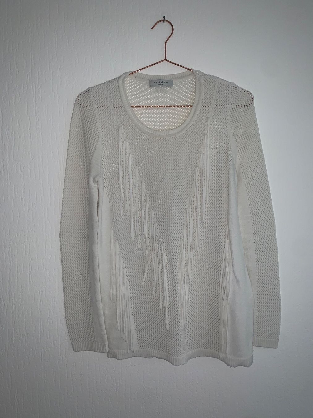 Sandro Tops: Sandro pull blanc à franges (taille 2/M) – D'occasion à Lausanne par Xiaoxi