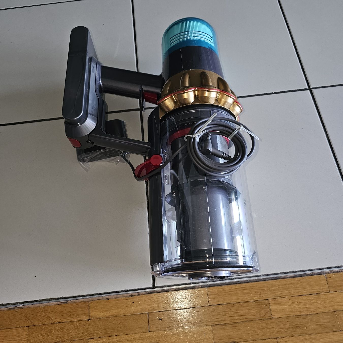 Dyson Aspirapolveri & Accessori: Dyson v15 nouvel – Nuovo (secondo la descrizione) da Plan les ouates venduto da Braun_charly 3