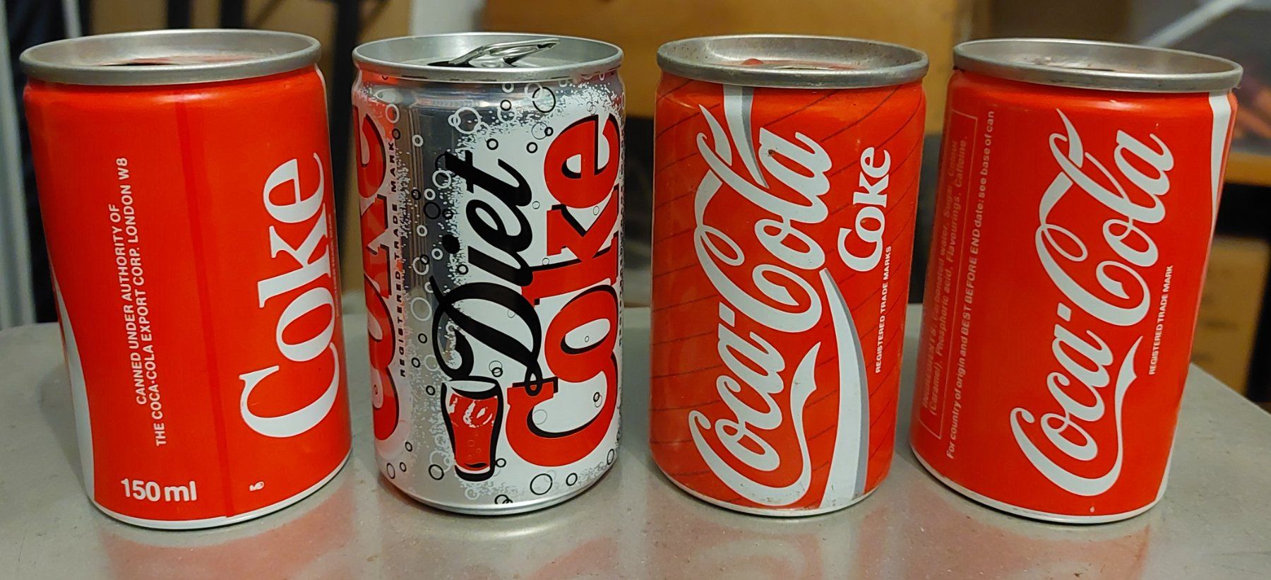 Coca-Cola Alle Dekorationen: Coca Cola-Sammlung, Vintage, 12 Stück plus Weiteres – Gebraucht aus Zürich von Lindwurm-Festung 1